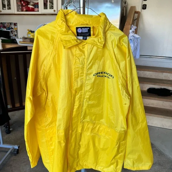 University of Oregon Rain Jacket - Picture 2 of 8